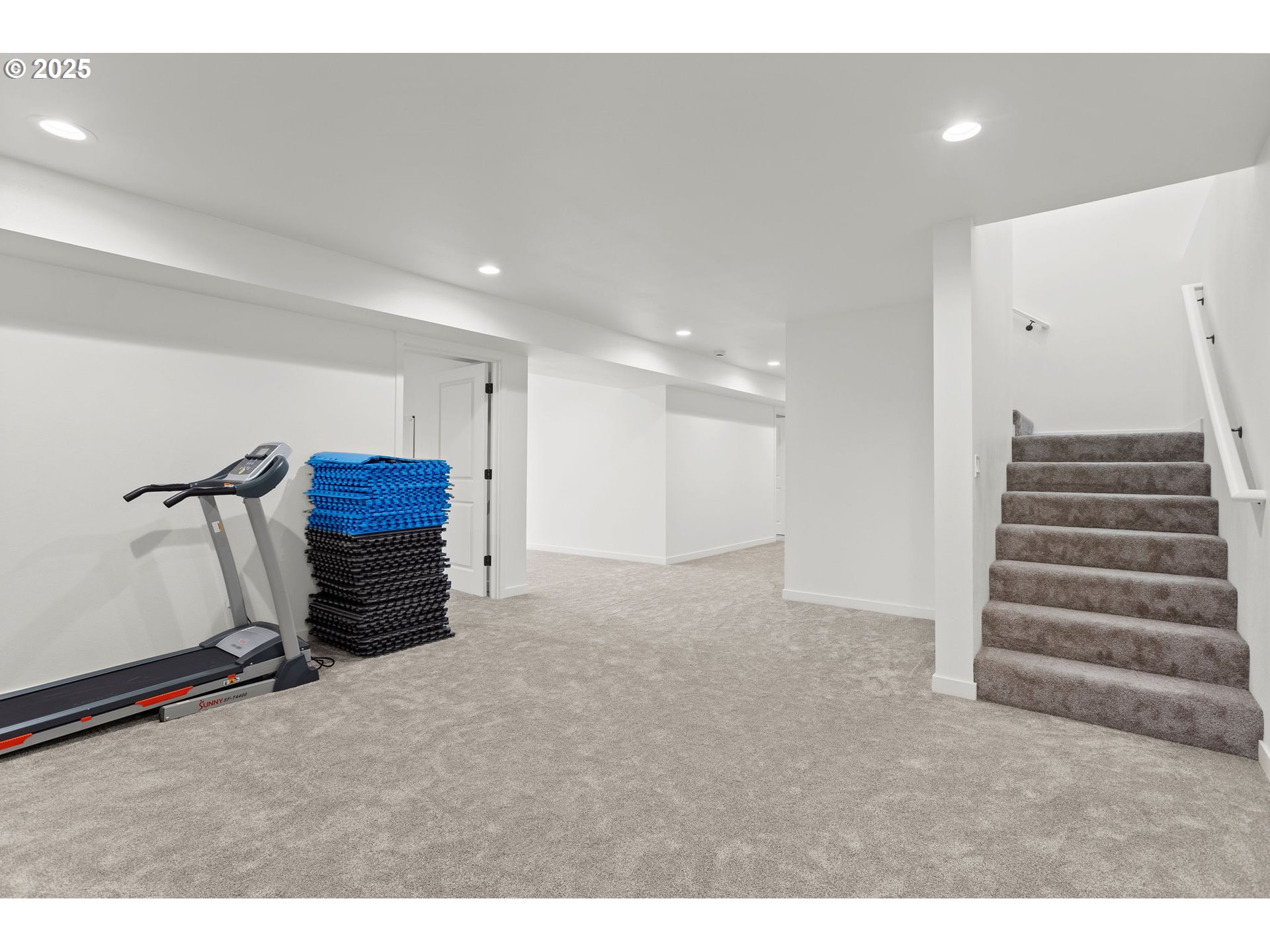 253 S GOBLE CREEK RD