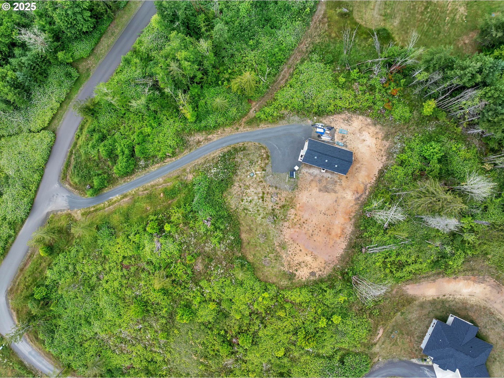215 STEWART DR