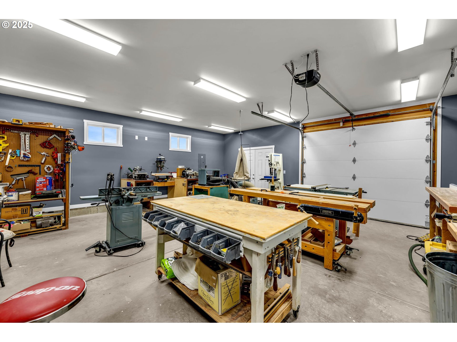 215 STEWART DR