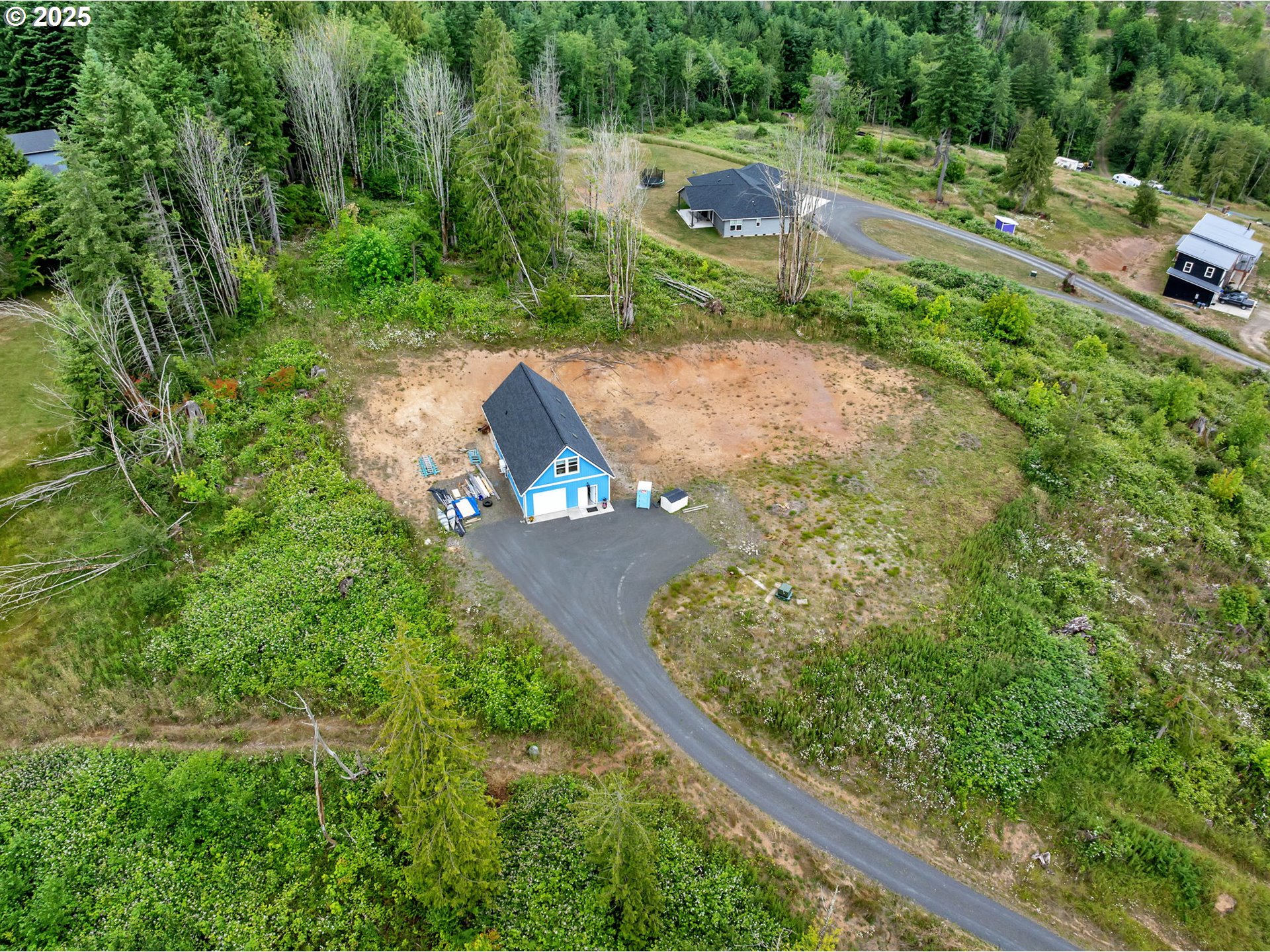 215 STEWART DR