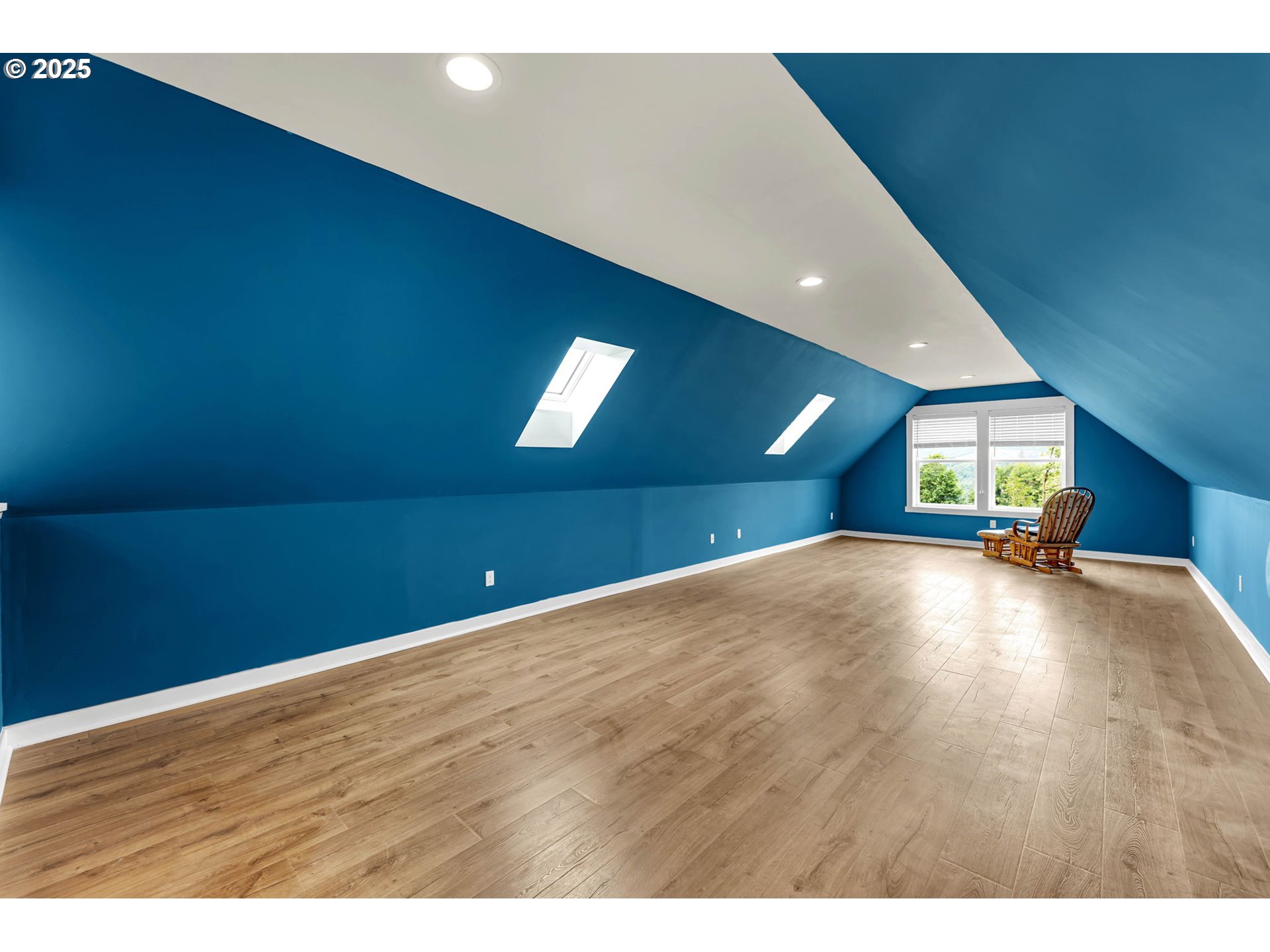 215 STEWART DR