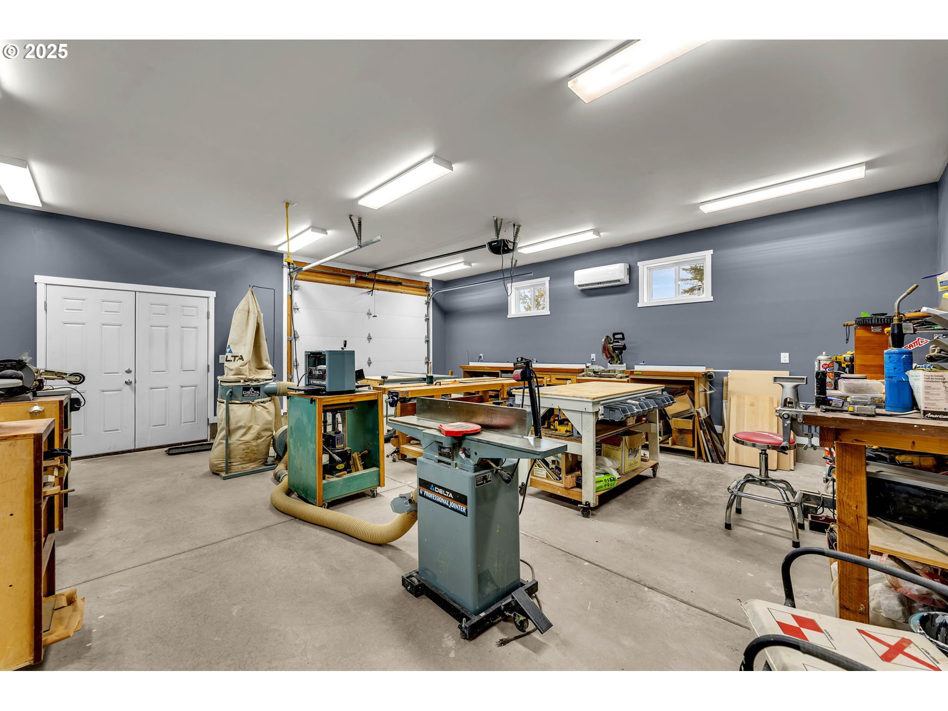 215 STEWART DR