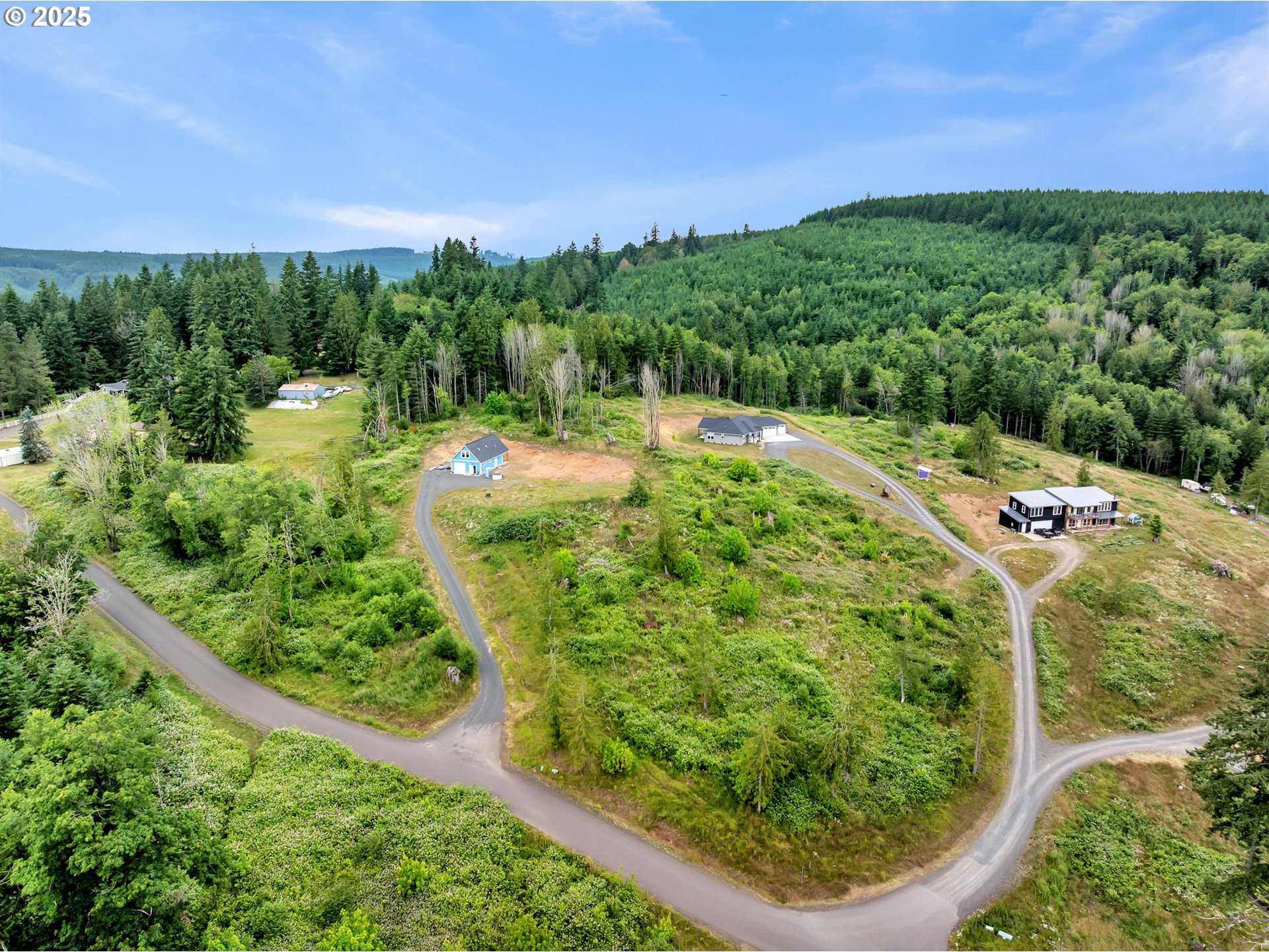 215 STEWART DR