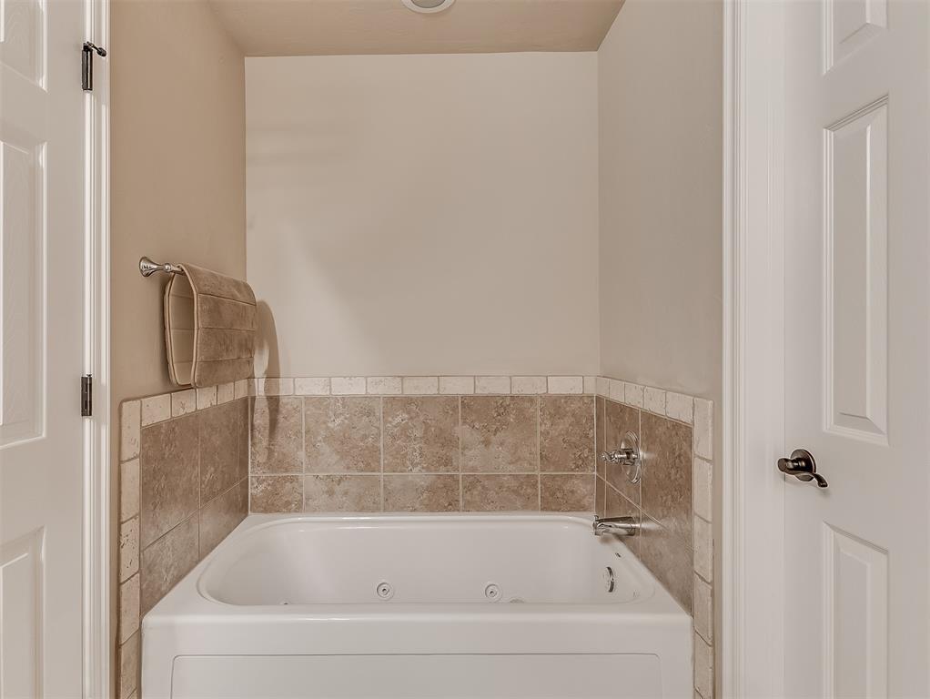 4600 Oasis Lane