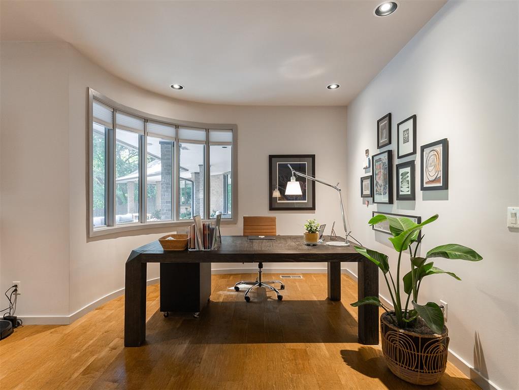 824 Mockingbird Lane