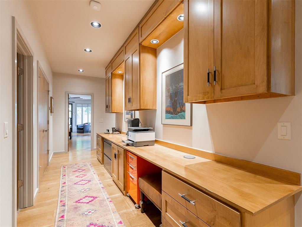 824 Mockingbird Lane