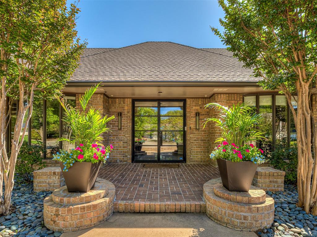 824 Mockingbird Lane