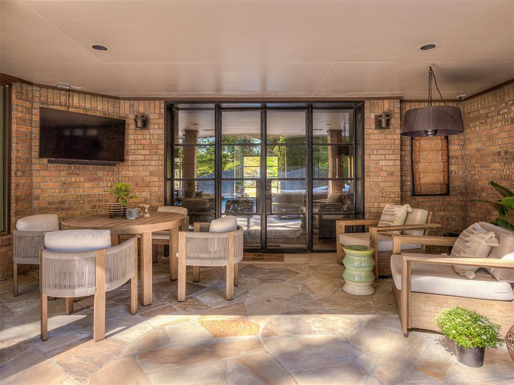 824 Mockingbird Lane