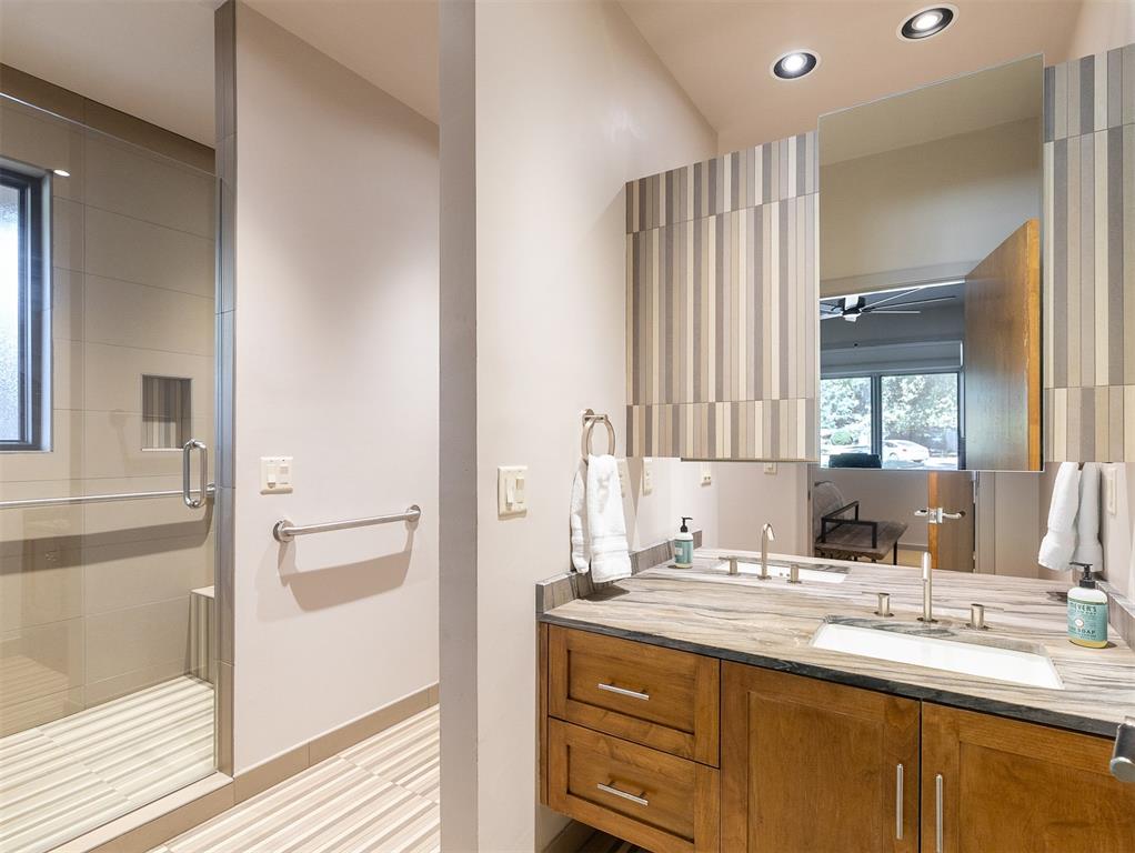 824 Mockingbird Lane