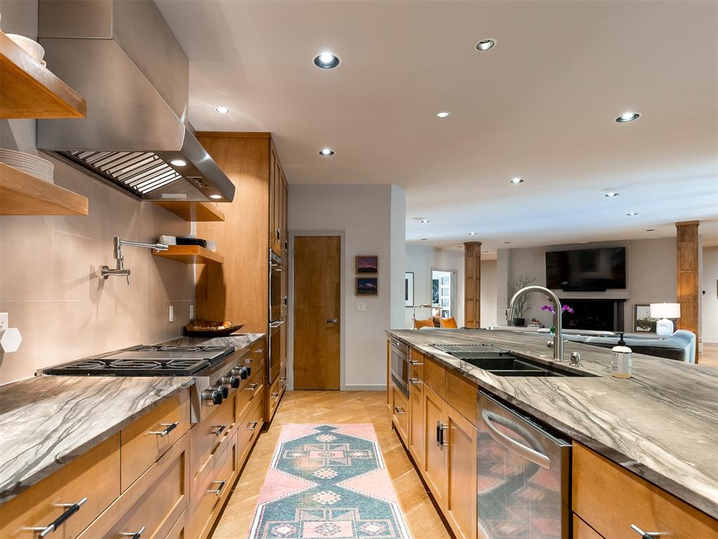 824 Mockingbird Lane