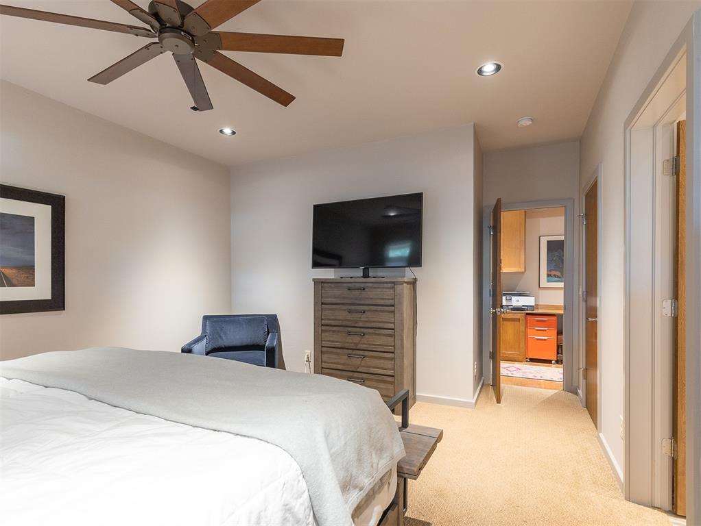 824 Mockingbird Lane