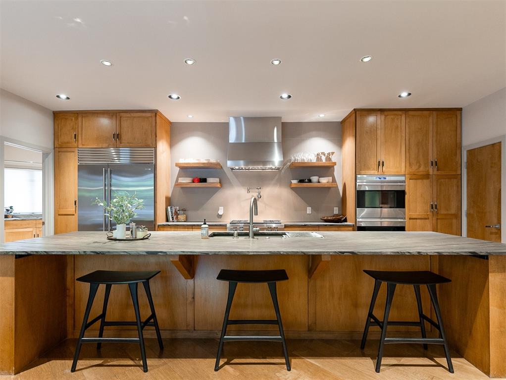 824 Mockingbird Lane