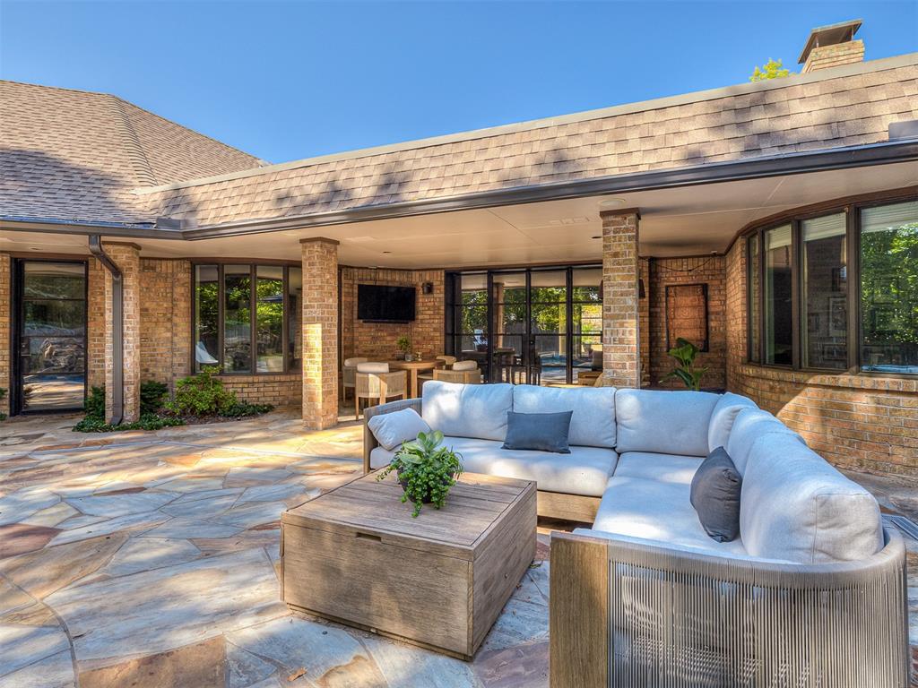 824 Mockingbird Lane