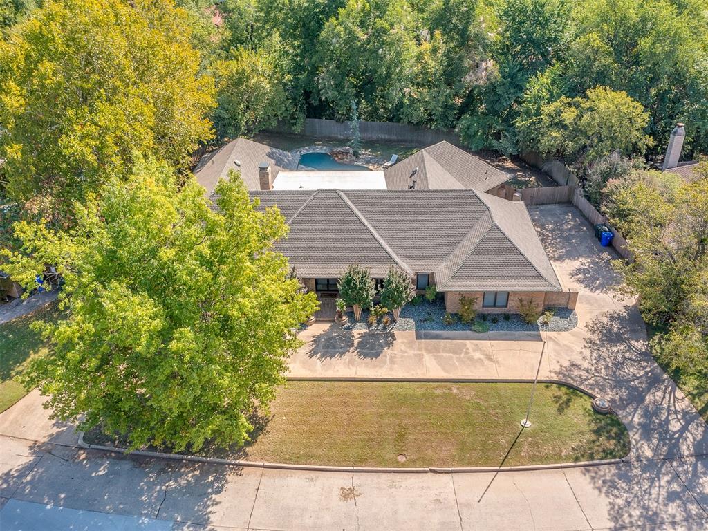 824 Mockingbird Lane