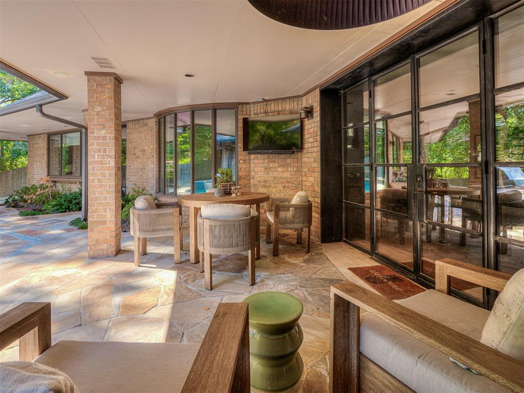 824 Mockingbird Lane