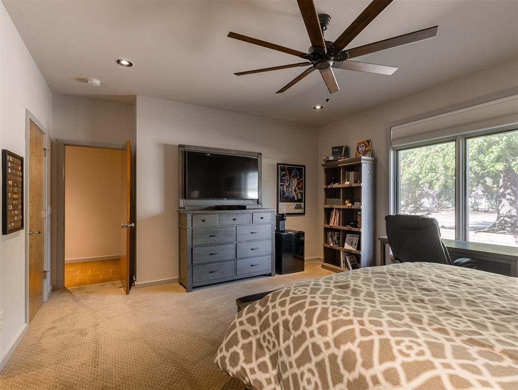 824 Mockingbird Lane