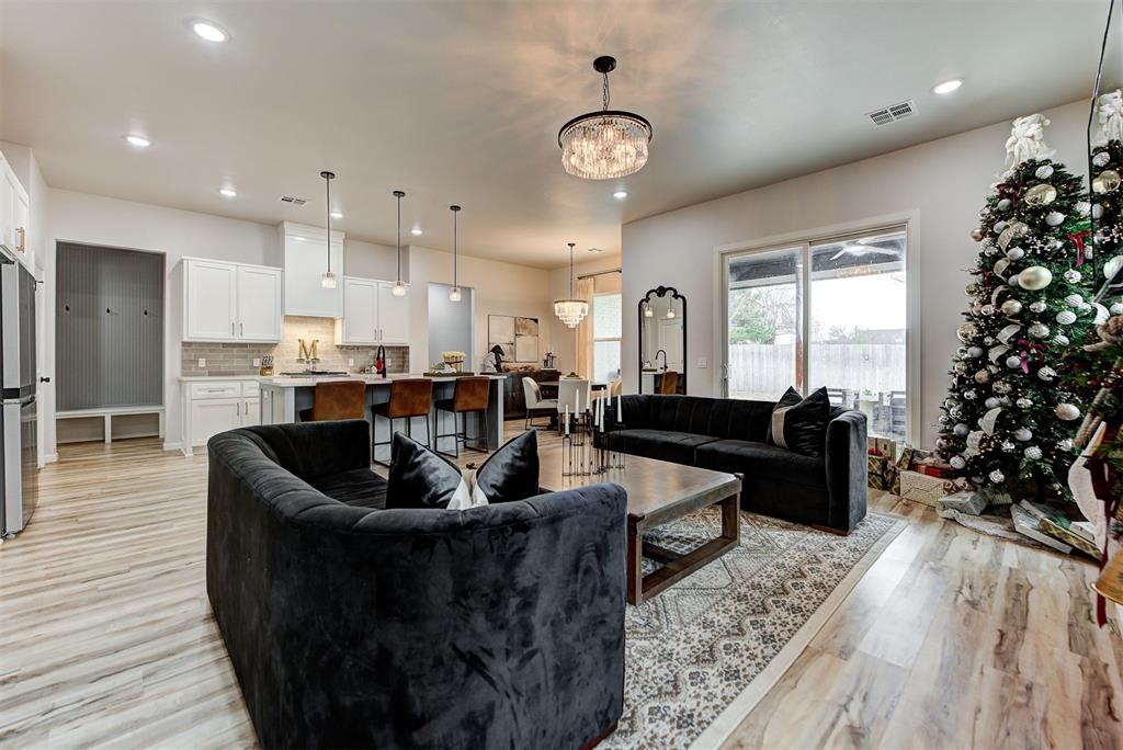 7204 NW 152nd Street