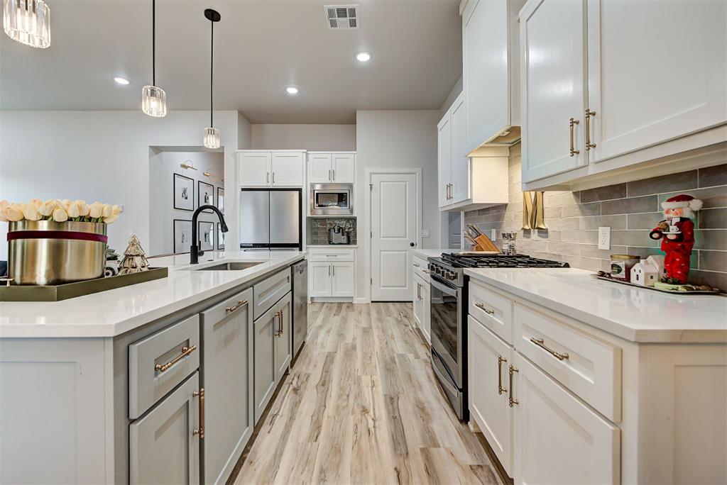 7204 NW 152nd Street