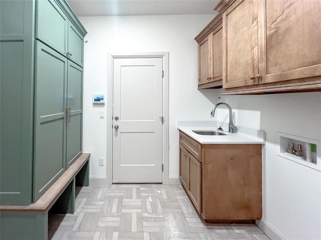 3332 Cafe Corner Way