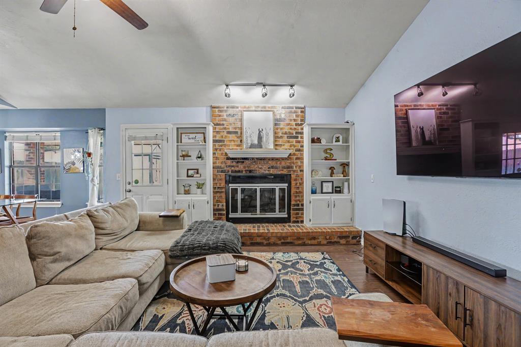 2513 Fairfield Drive