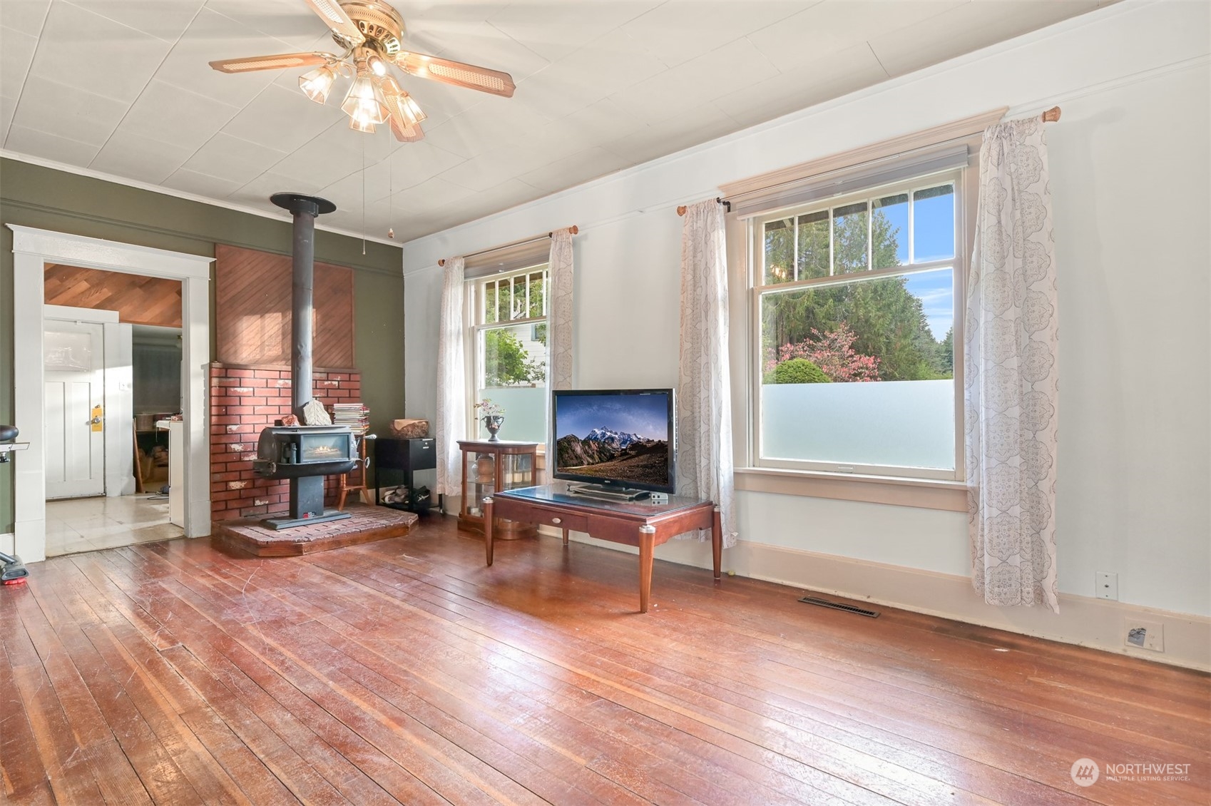 1612 Electric Avenue