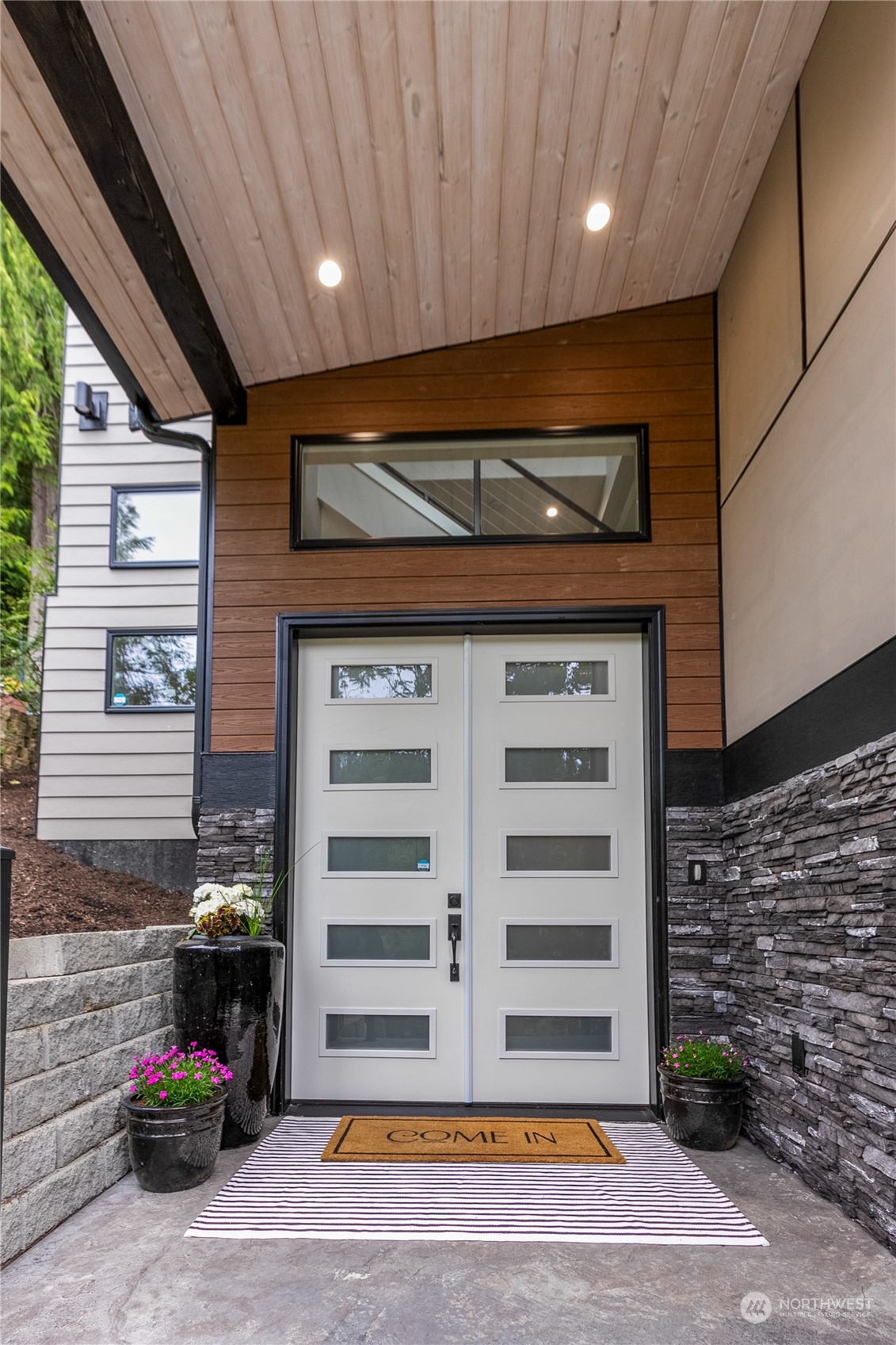 135 Windward Drive