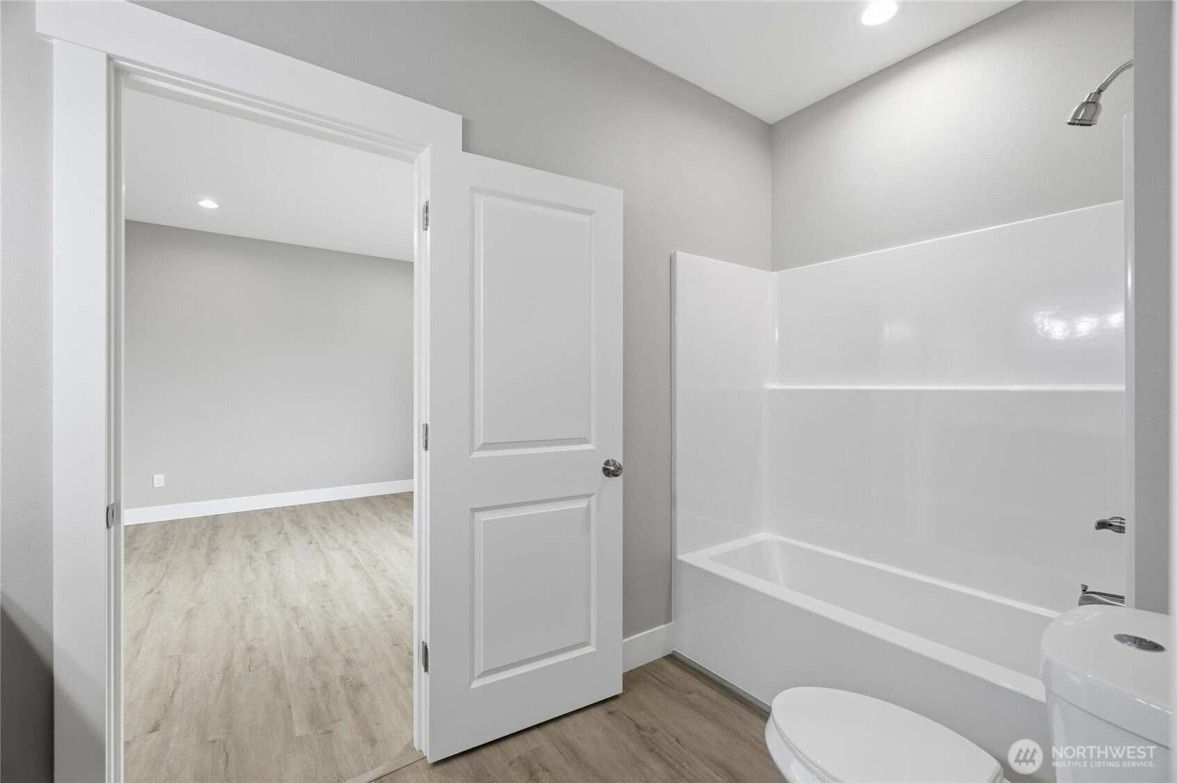 6473 Watson Loop
