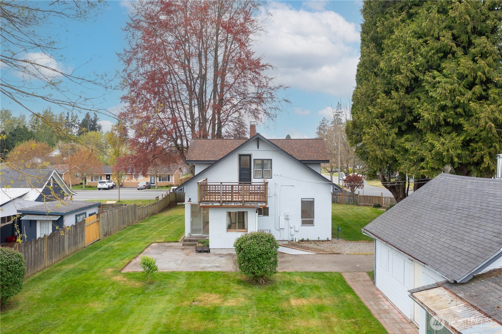 1218 Mitchell Ave