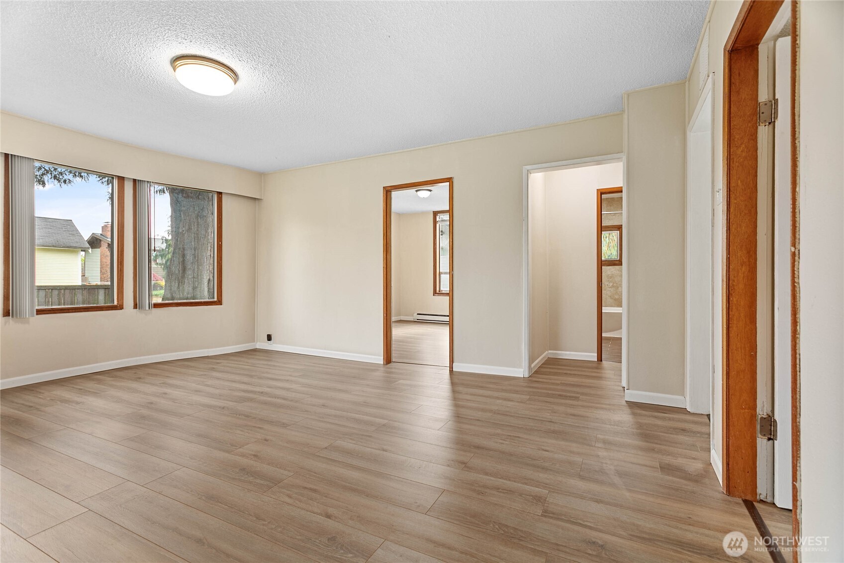 1218 Mitchell Ave