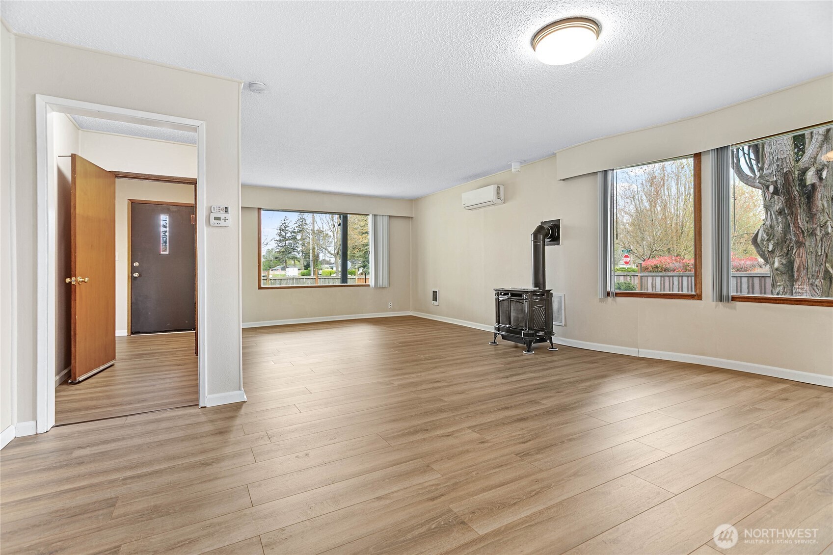1218 Mitchell Ave