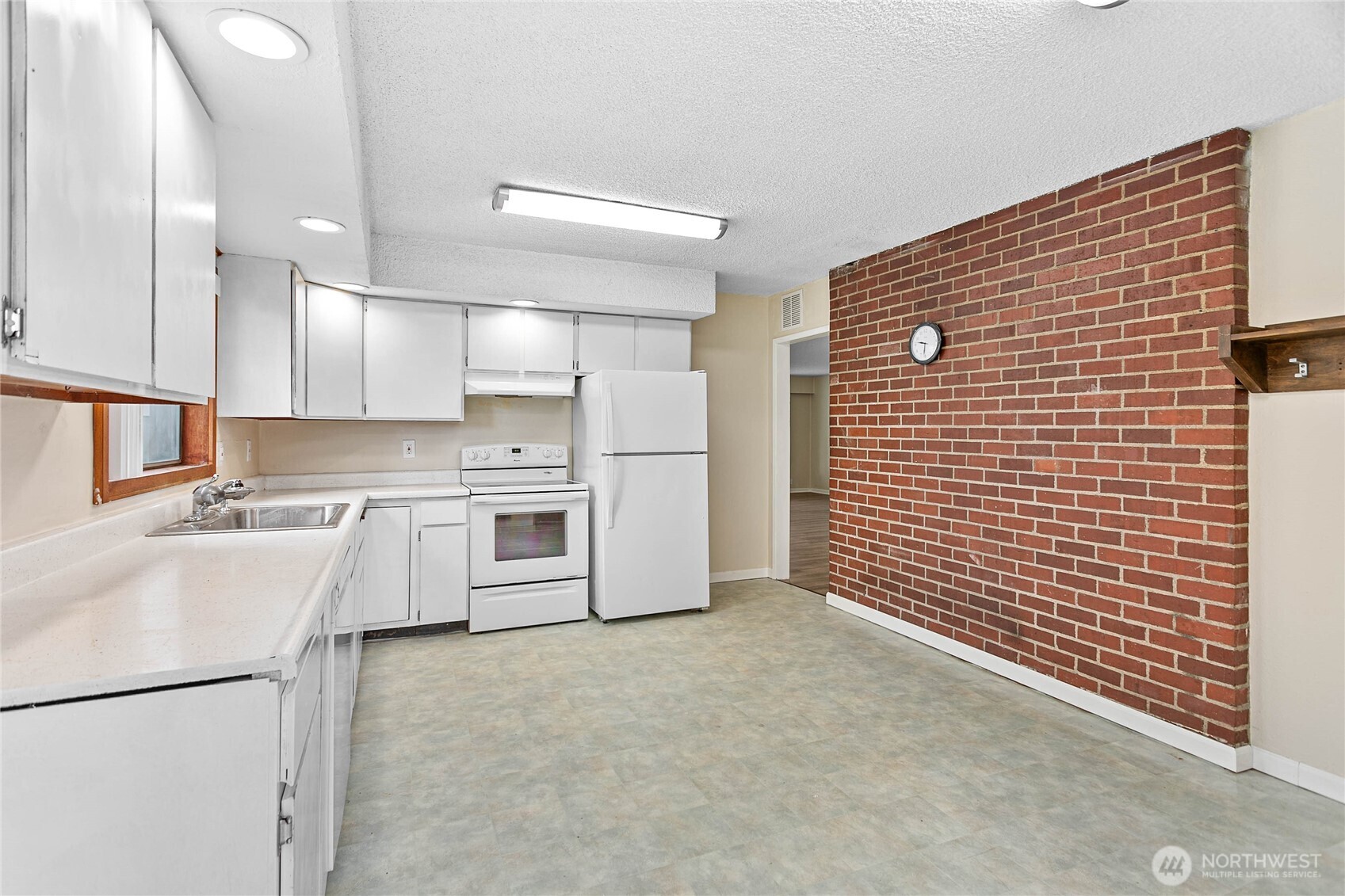 1218 Mitchell Ave
