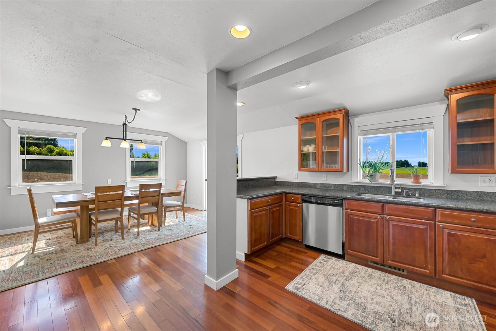 3073 Aldergrove Rd