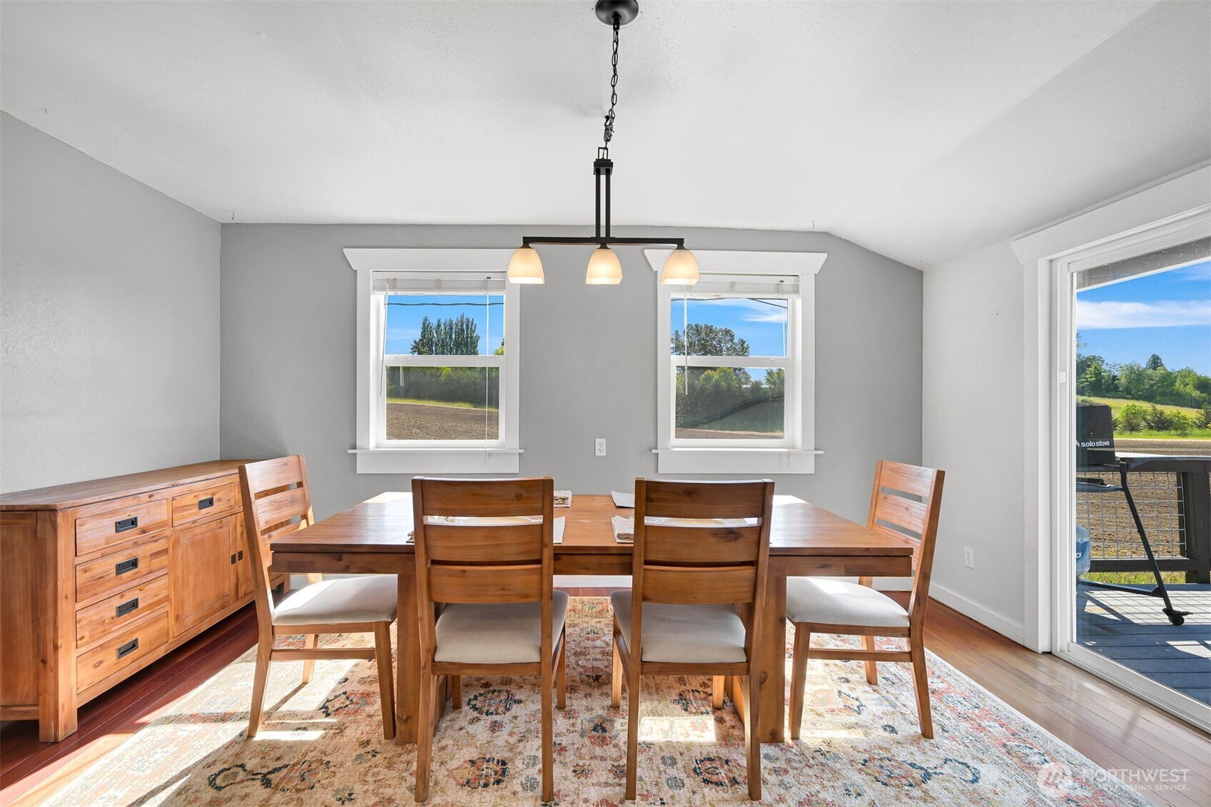 3073 Aldergrove Rd