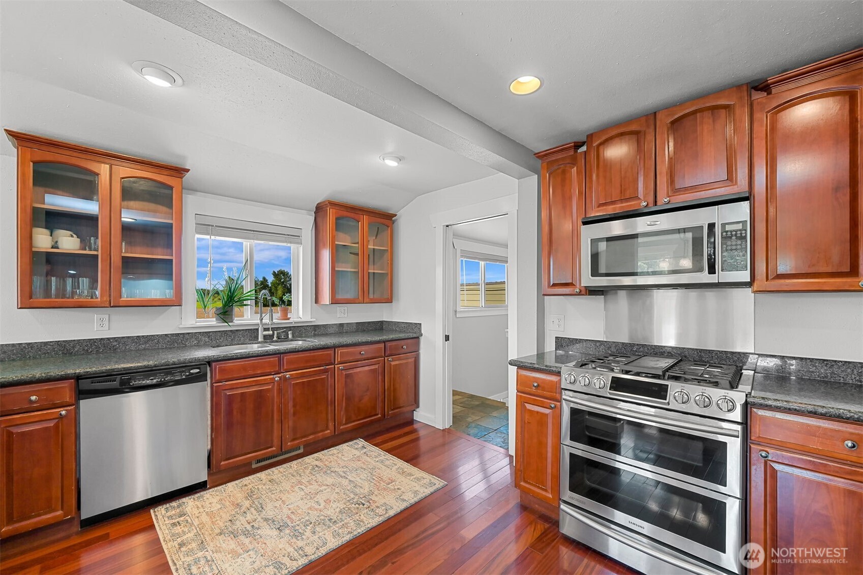 3073 Aldergrove Rd