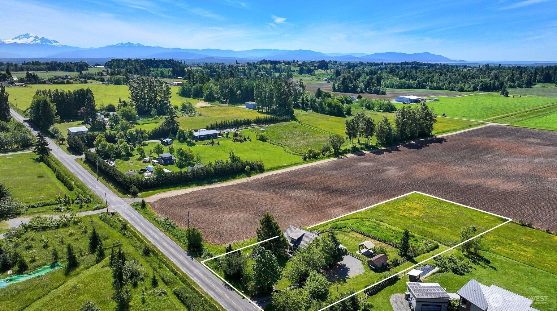 3073 Aldergrove Rd