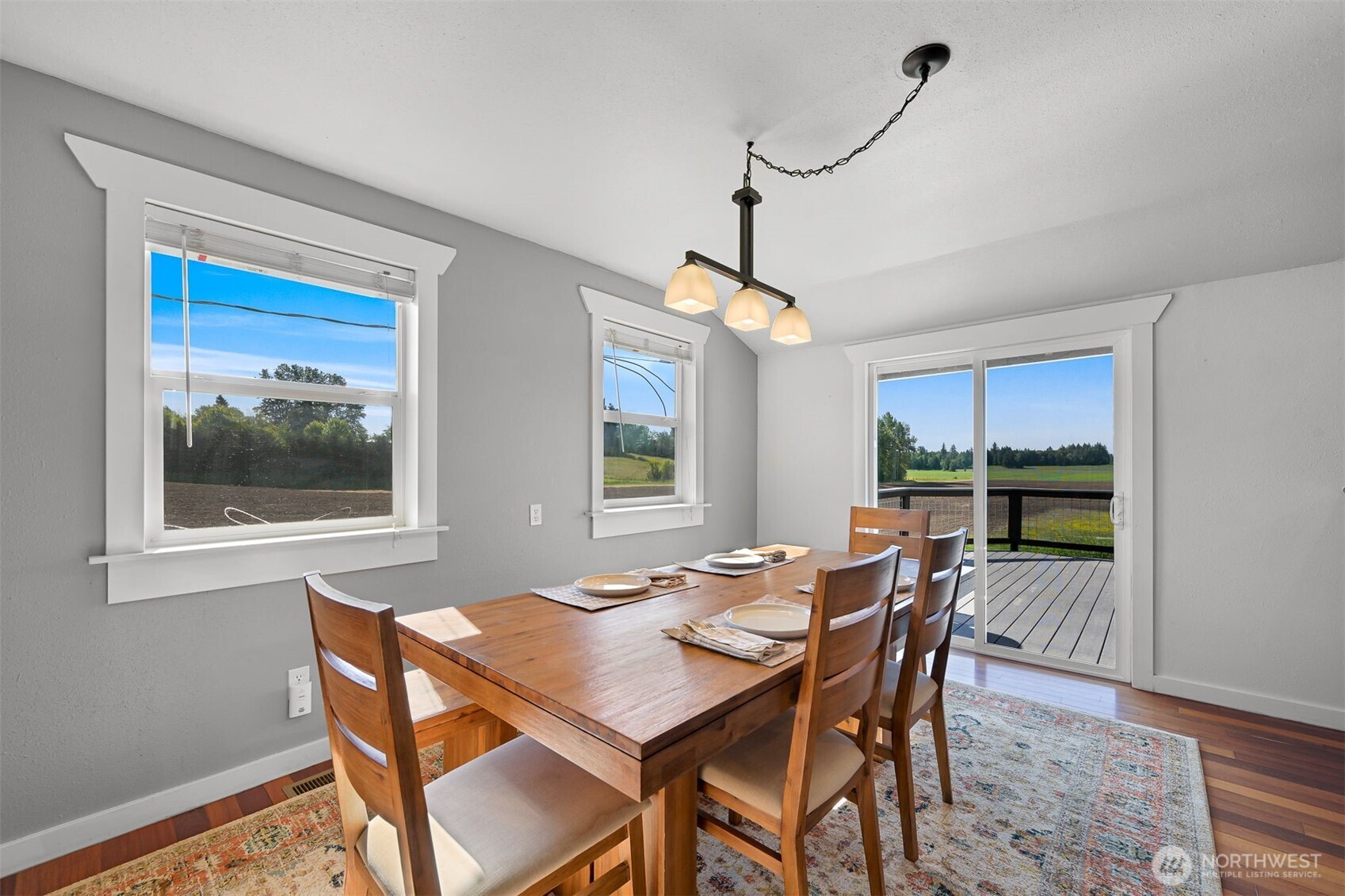 3073 Aldergrove Rd