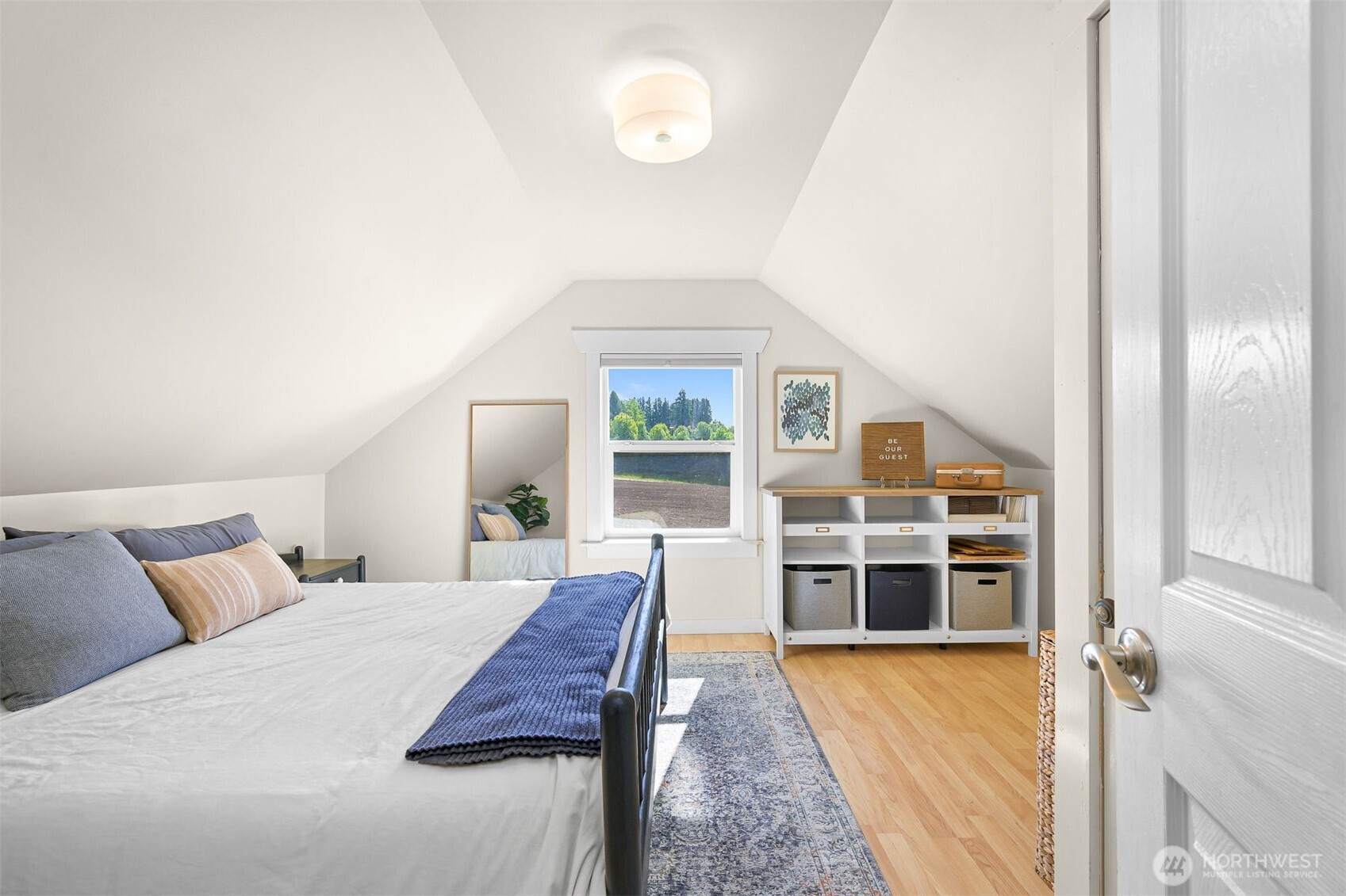 3073 Aldergrove Rd