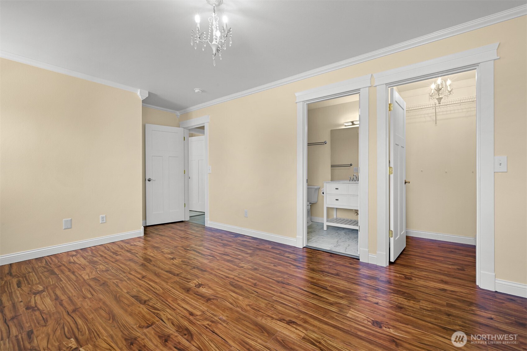 1811 Williamsburg Court