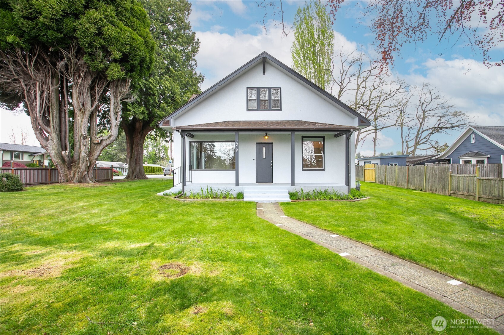 1218 Mitchell Ave