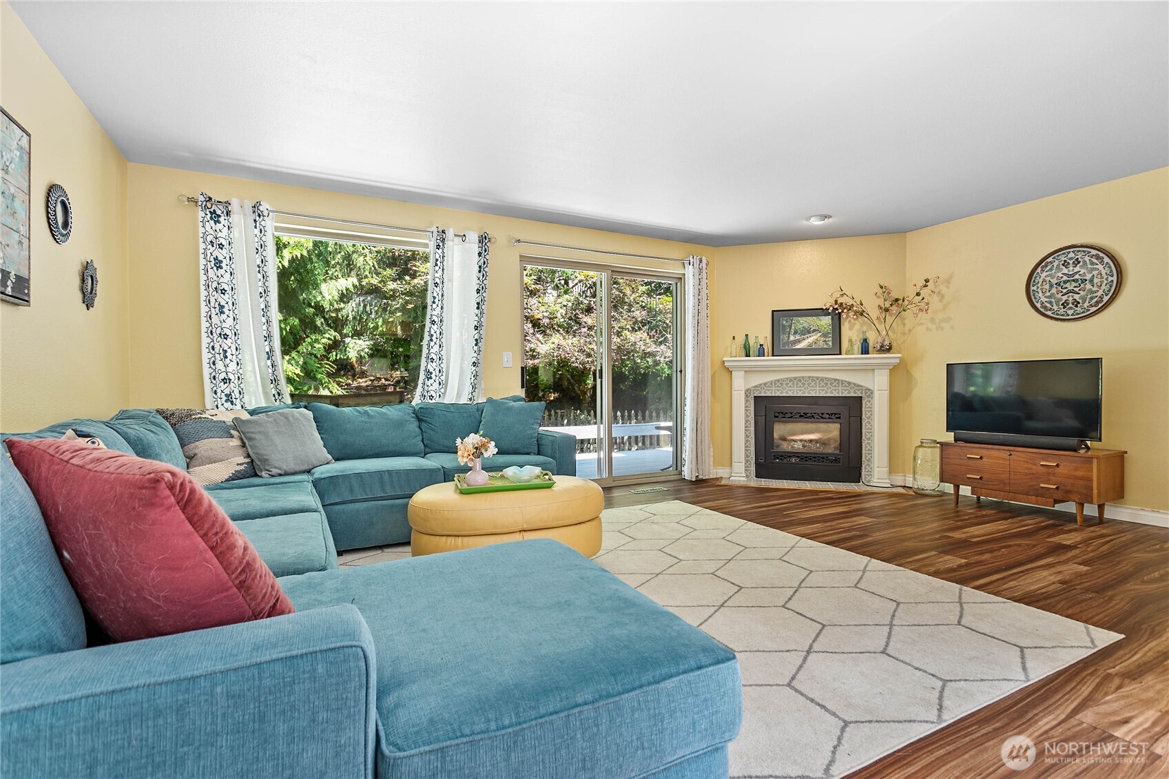 11 Whistling Swan Place