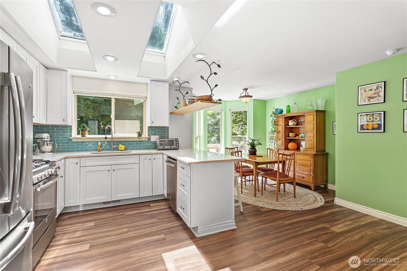11 Whistling Swan Place