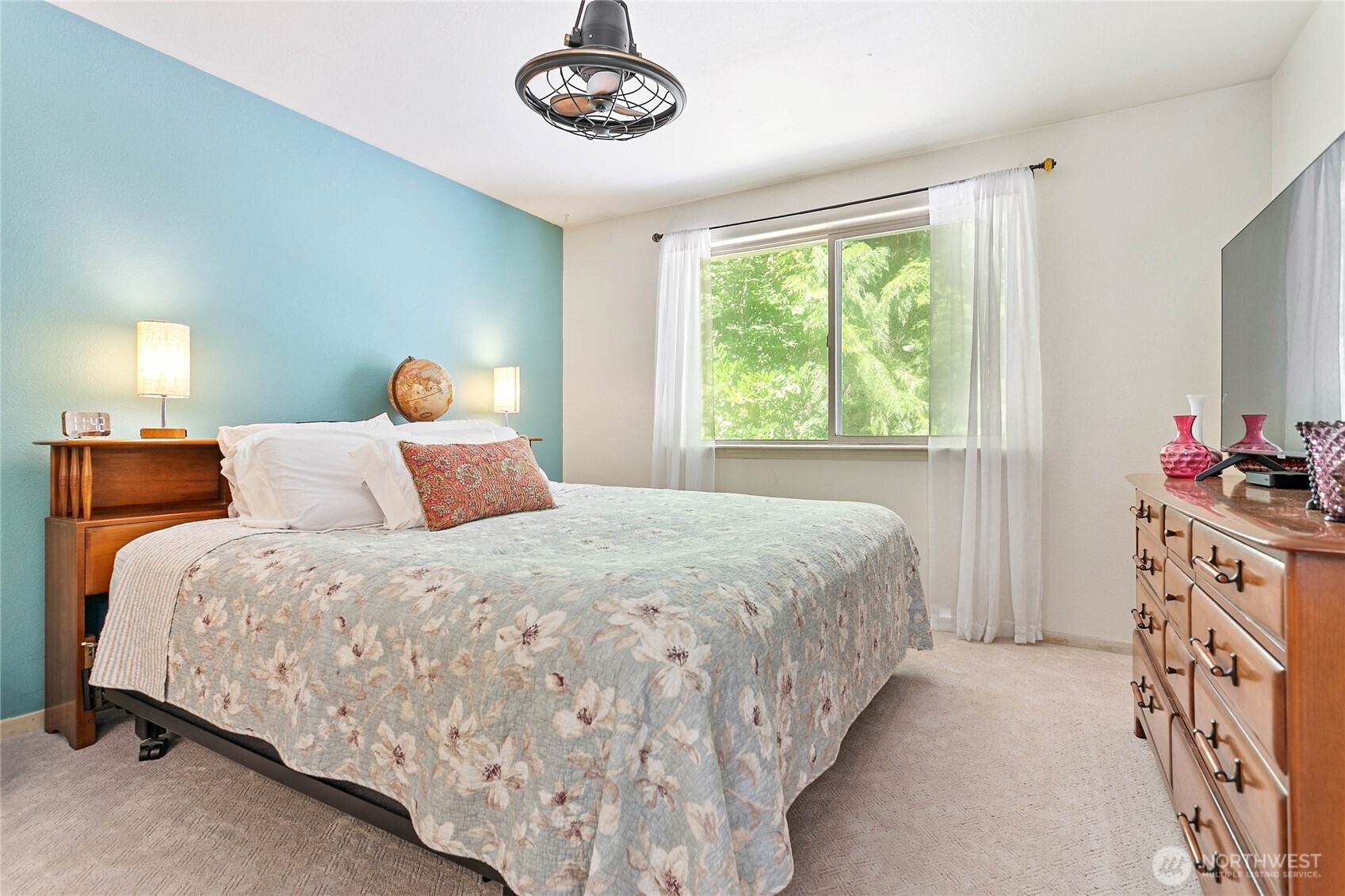 11 Whistling Swan Place
