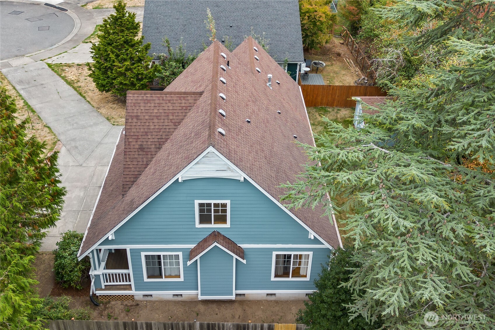 1814 Williamsburg Court