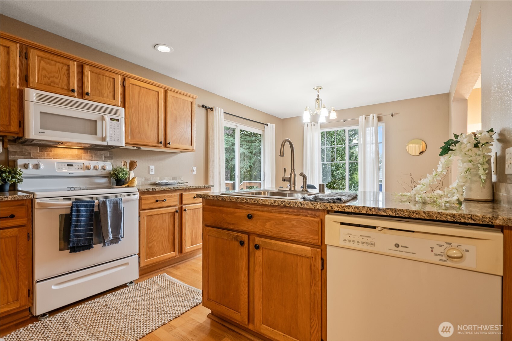 1814 Williamsburg Court