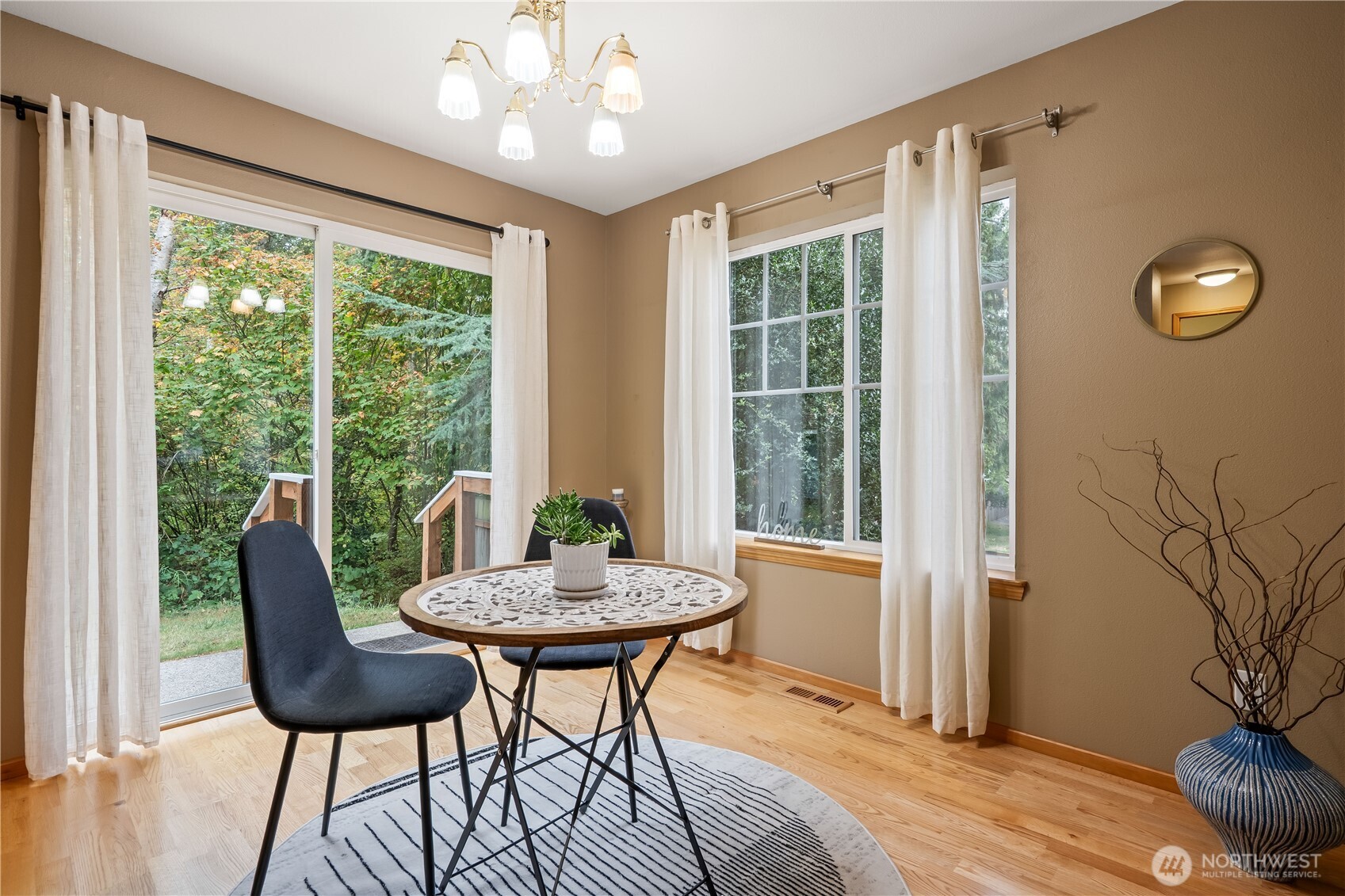 1814 Williamsburg Court