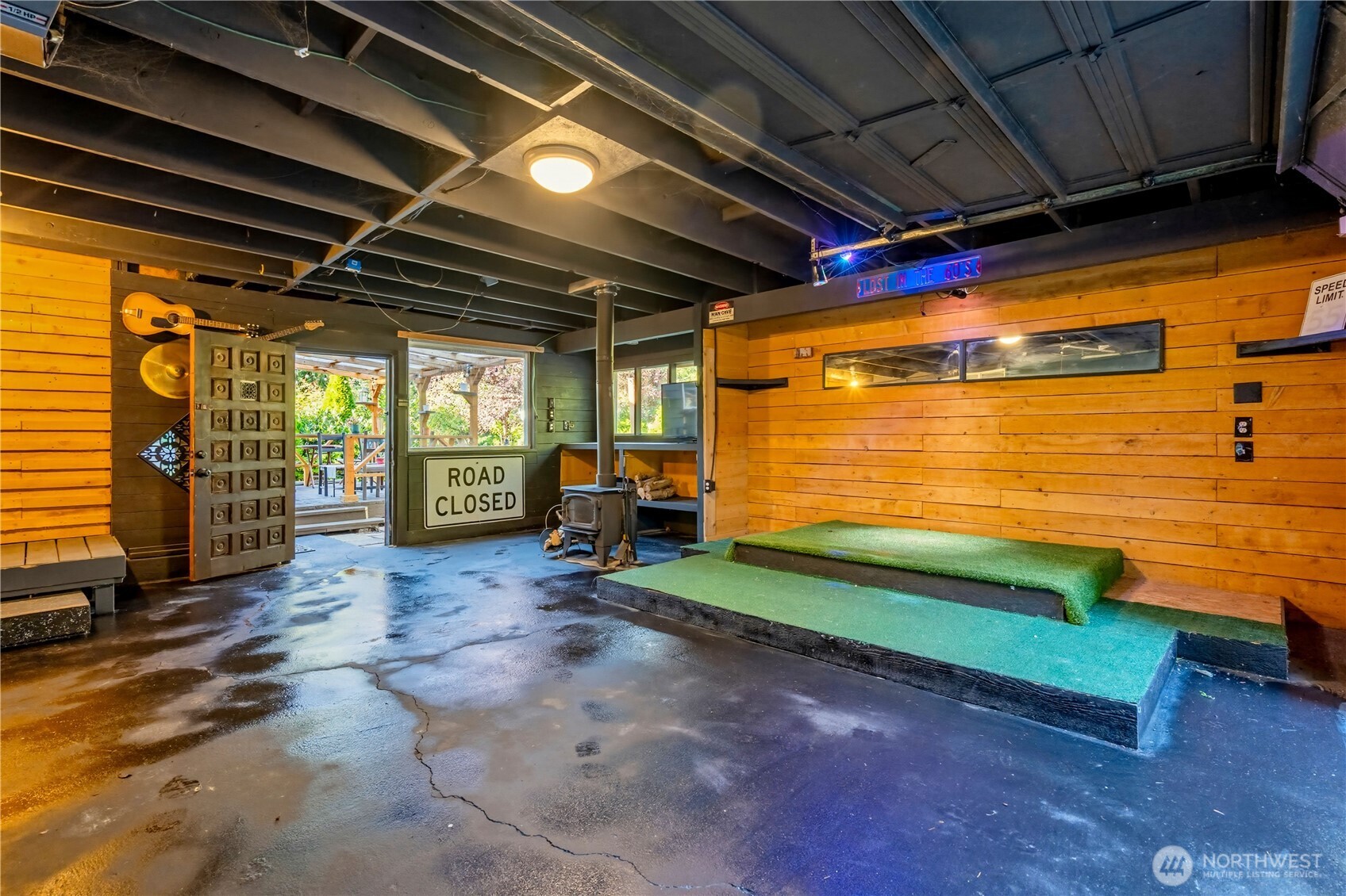 4258 Northwest Drive