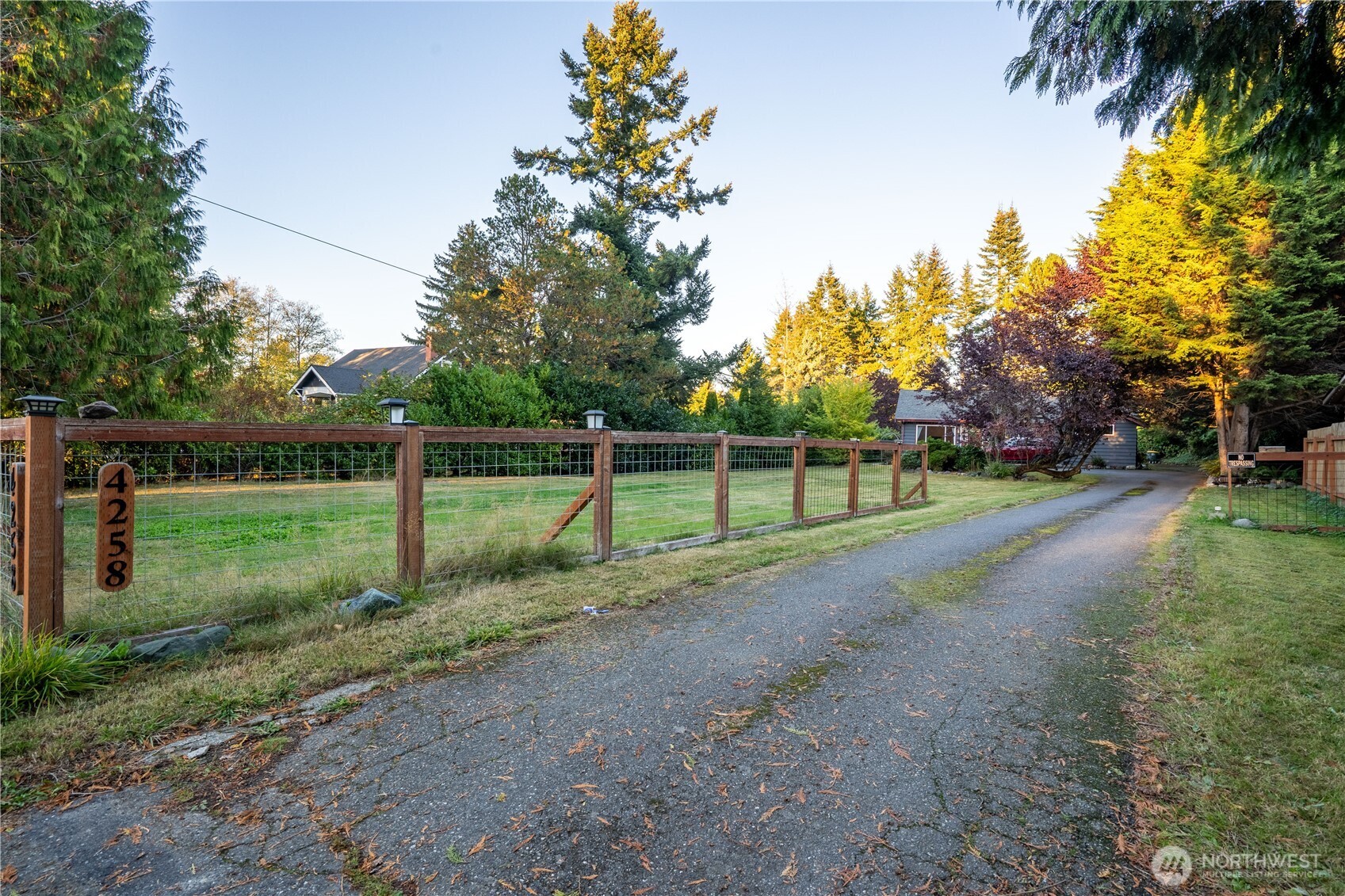 4258 Northwest Drive