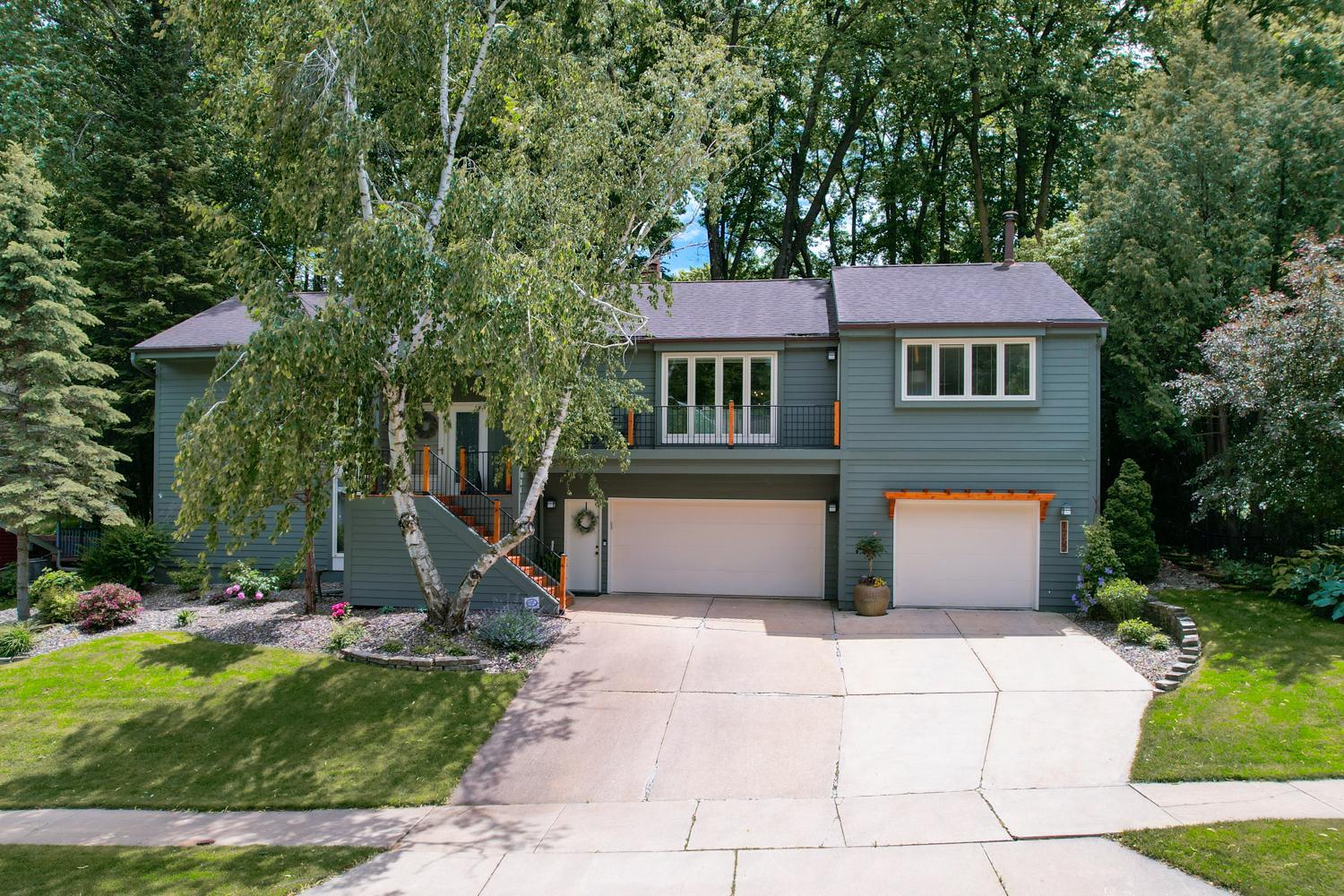 1752 Walden Lane SW