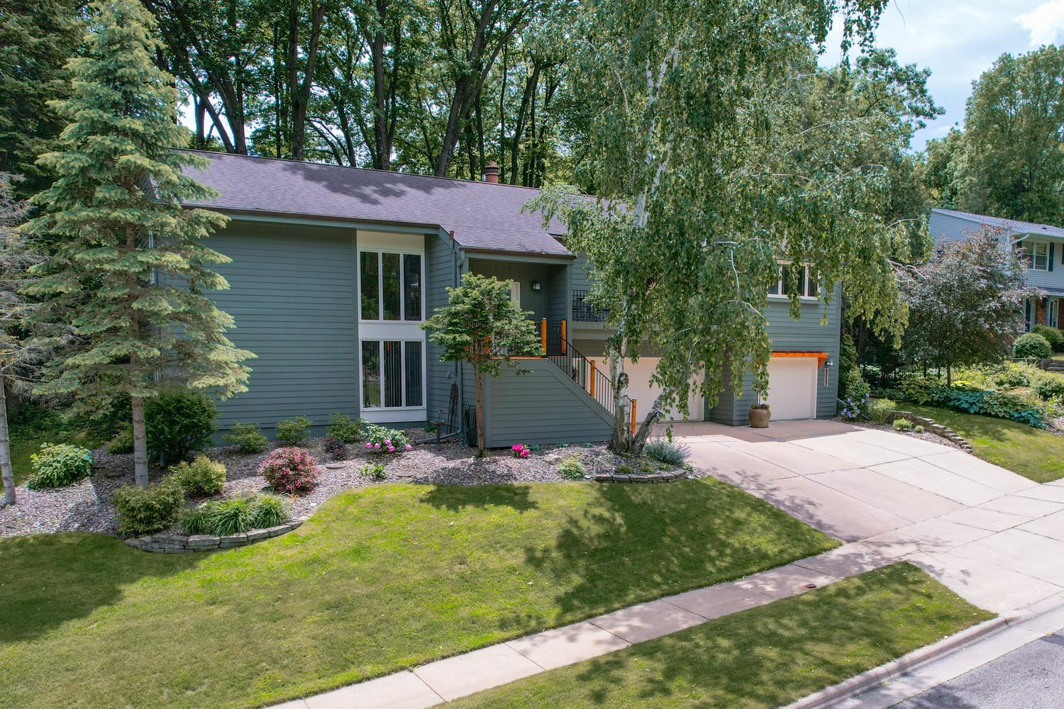 1752 Walden Lane SW