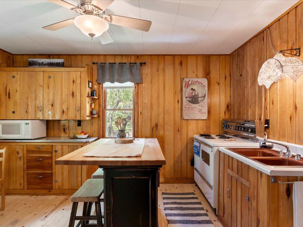 25308 Bog Lake Trail
